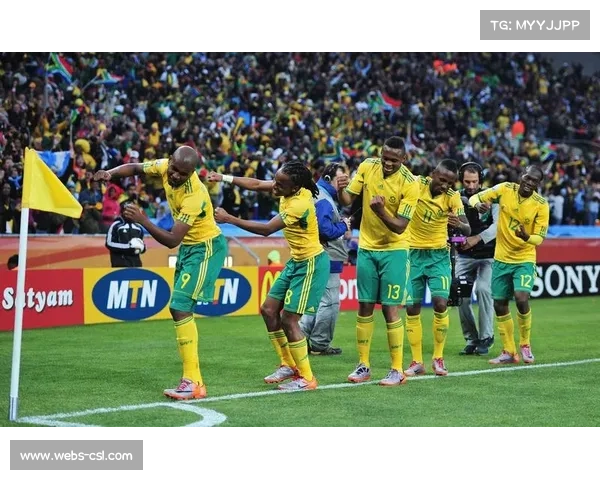 苏亚雷斯轰出满贯炮西雅图水手逆转取胜距队史首进世界大赛仅一步